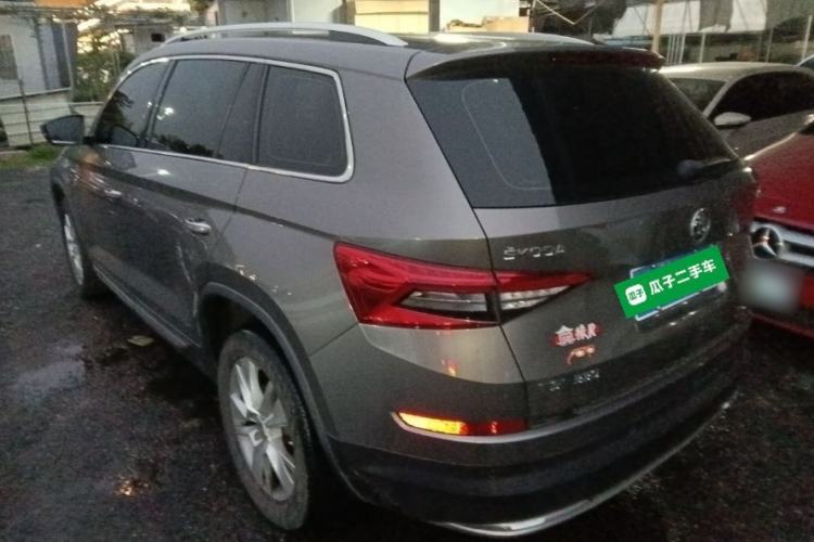 Used Skoda Kodiaq 2018 Facelifted TSI330 5-Seater Two-Wheel-Drive Luxury Enjoyment Edition
