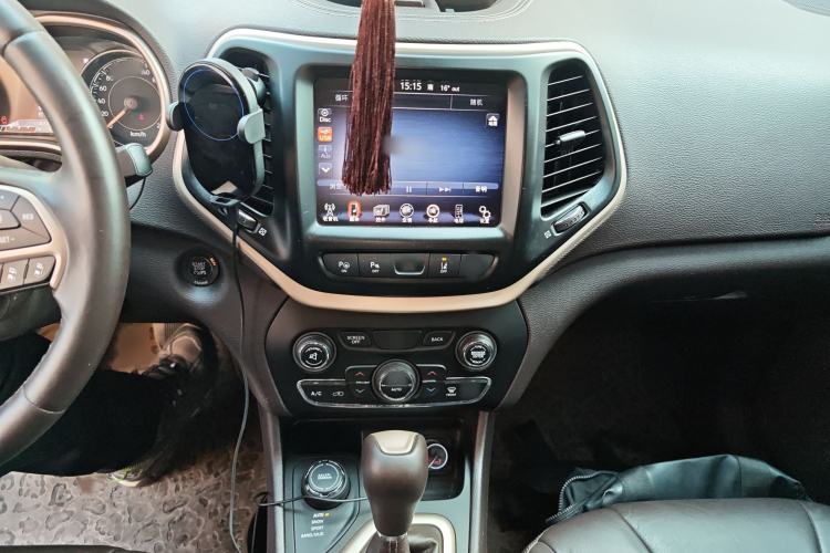 Used Jeep Cherokee 2014 2.4L Luxury Edition