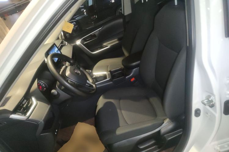 Used Toyota RAV4 2024 2.0L CVT Two-Wheel Drive Urban Edition
