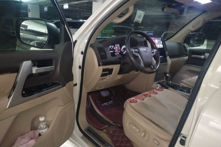 Used Toyota Land Cruiser 
