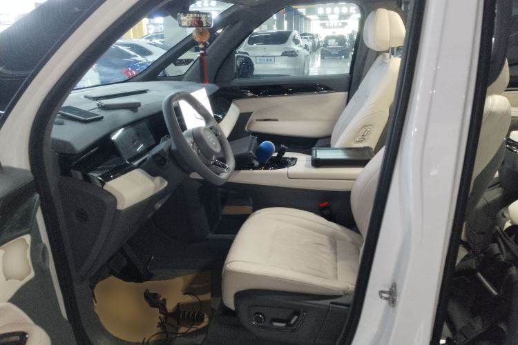 Used Zeekr 009 2024 Six-Seat Executive Version 4WD 108 kWh