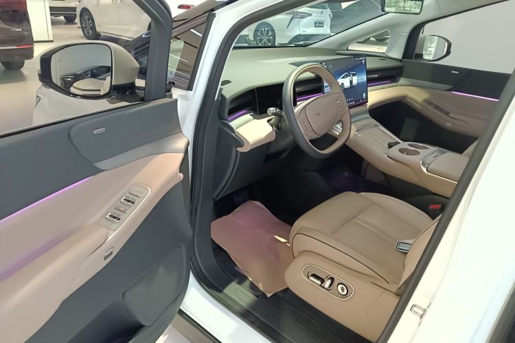 Used XPeng X9 2025 740 Ultra-Long Range Max Driver Seat