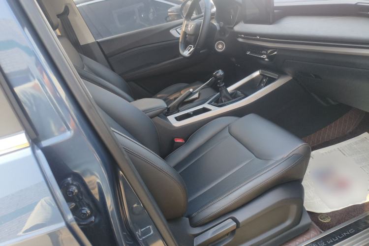 Used Wuling Jiachen 2022 1.5L Manual Comfort Edition
