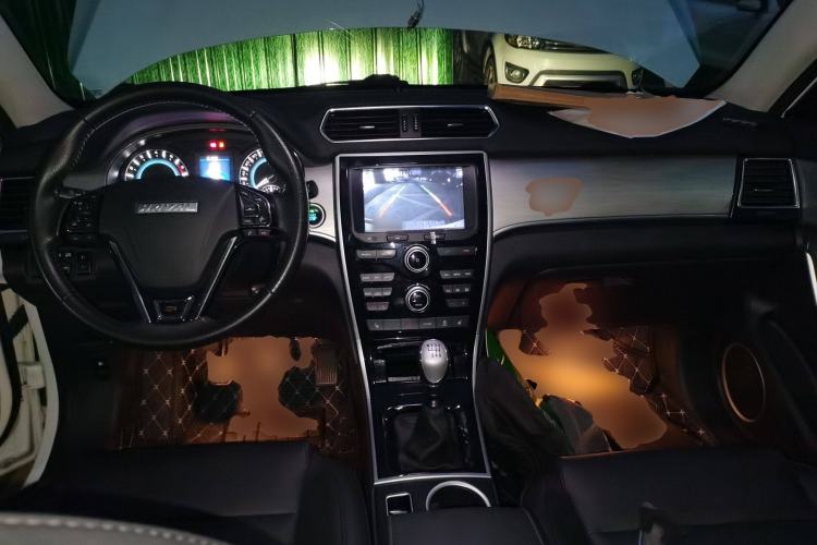 Used Haval H2 2016 Red-Label 1.5T Manual Two-Wheel Drive Luxury Model