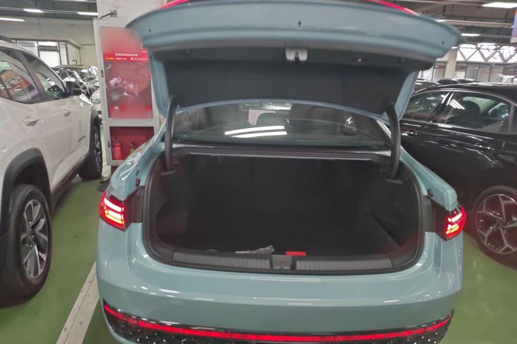 Used Volkswagen Passat 2025 Pro 380TSI Starry Dragon Luxury Edition Trunk