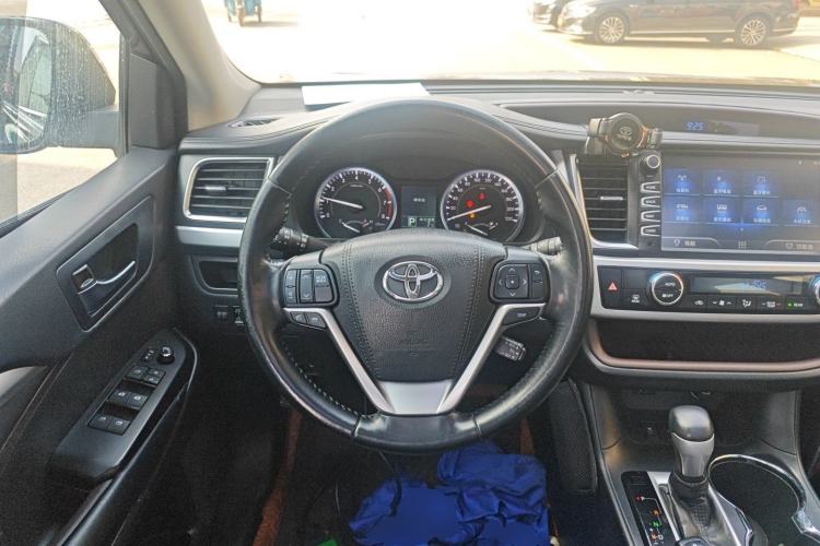 Used Toyota Highlander 2017 2.0T Four-Wheel Drive Luxury Edition 7 Seats
