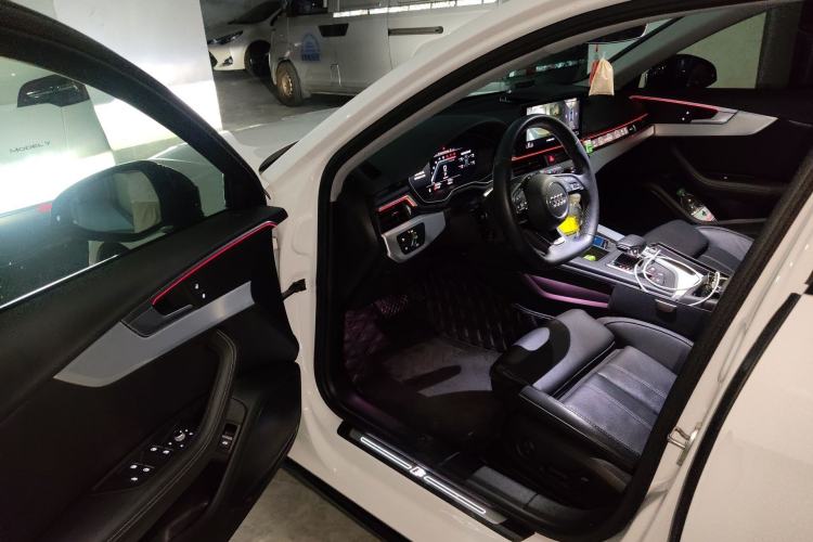 Used Audi A4L 2022 40 TFSI Luxury Dynamic Model