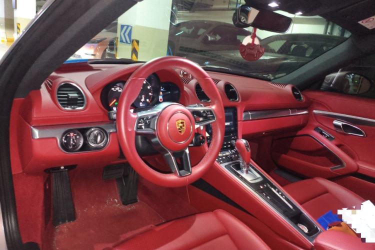 Used Porsche 718 2020 Cayman 2.0T
