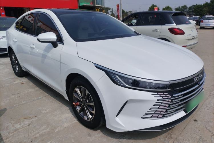 Used BYD Destroyer 05 2024 HONOR Edition DM-i 55KM Luxury Model Front Right 45 Deg