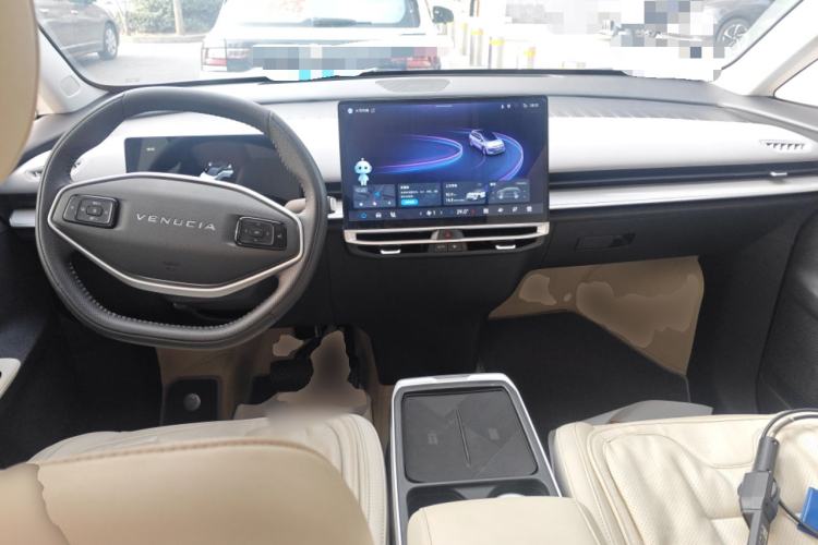 Used Venucia VX6 2023 520 Max