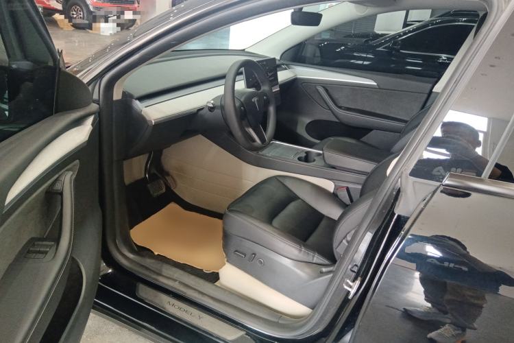 Used Tesla Model Y 2023 Rear-Wheel-Drive Version Driver Seat