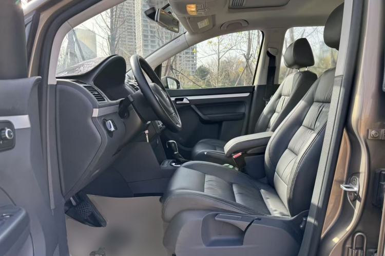 Used Volkswagen Touran 2015 1.4T DSG Comfort Edition 5 Seats
