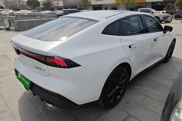 Used CHANGAN UNI-V 2022 1.5T Prestige Version
