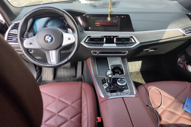 Used BMW X5 2022 Restyled xDrive 40Li M Sport Package Center Console