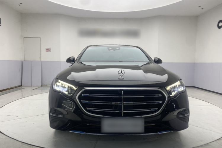 Used Mercedes-Benz E-Class 2025 Facelift E 300 L Luxury Edition Exterior 1