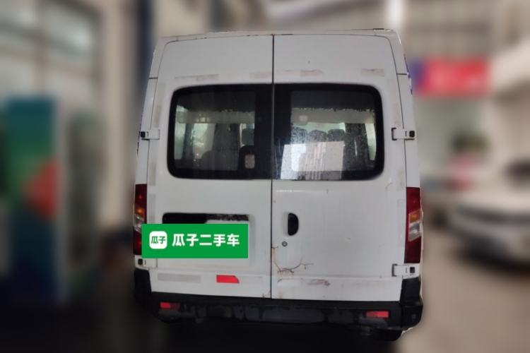 Used SAIC MAXUS Xintu V80 2012 2.5T Mid-Roof Value-Added Logistics Version A Rear