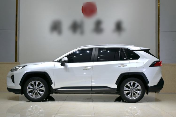 Used Toyota Wildlander 2022 2.0L CVT Two-Wheel Drive Luxury Edition
