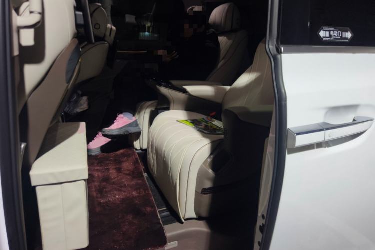 Used Denza D9 2022 DM-i 970 Four-Wheel Drive Flagship Model