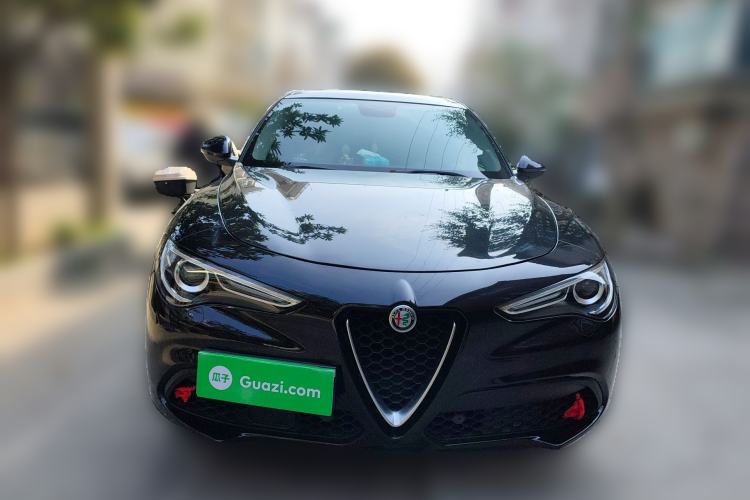 Used Alfa Romeo Stelvio 2017 2.0T 200HP Elite Edition Exterior 1