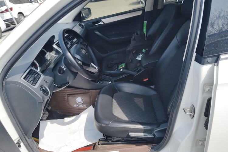 Used Skoda Rapid 2018 1.6L Automatic Comfort Edition
