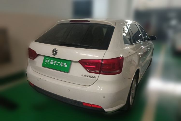 Used Volkswagen Gran Lavida 2013 1.6L Automatic Fashion Model Rear Right 45 Deg