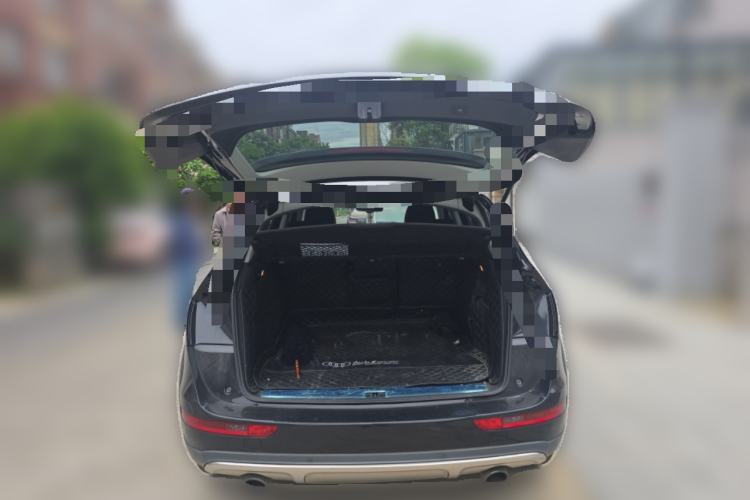 Used Audi Q5 2017 Plus 40 TFSI Technology Model Trunk