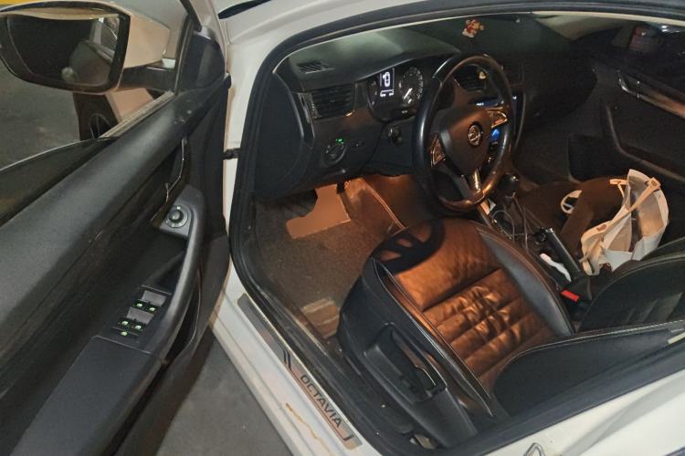 Used Skoda Octavia 2017 1.6L Automatic Smart Drive Edition