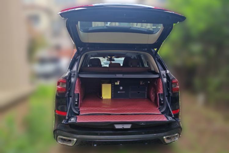 Used BMW X5 2019 xDrive40i Luxury Model with M Sport Package Trunk