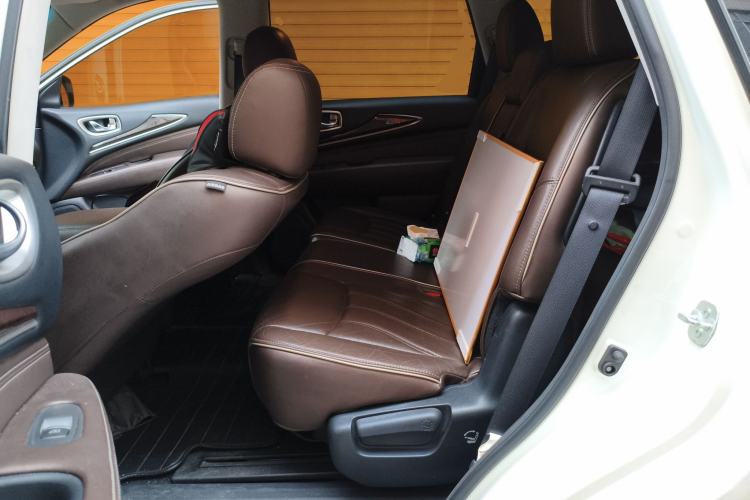 Used Infiniti QX60 2018 2.5 S/C Hybrid Two-Wheel-Drive Champion Family Edition Left Rear Seat