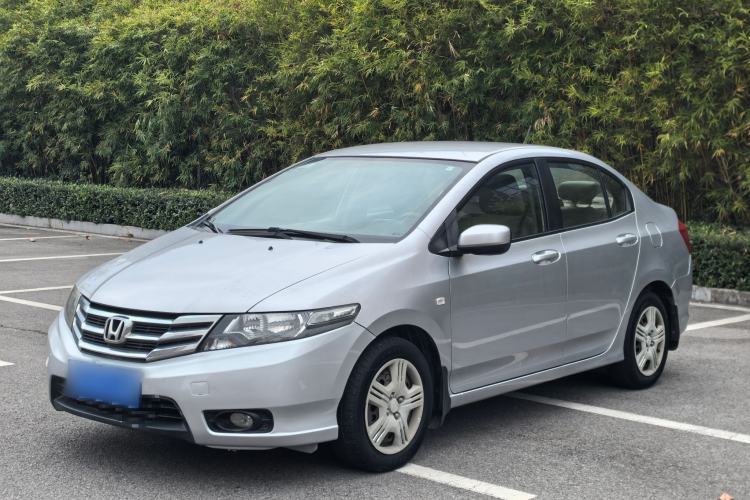 Used Honda City Classic 2012 1.5L manual Comfort version
