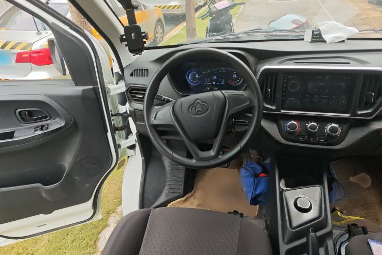 Used CHANGAN KAICHENG Ruixing EM80 2025 Passenger Version Comfort Edition 6-Seater 300 km Dual-Swing Doors
