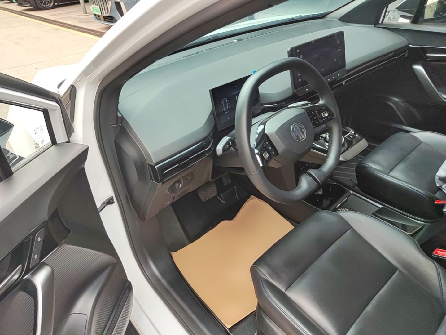 MG 4 EV 2023 415 km Range Sea-Faring Champion Edition — снимка 18