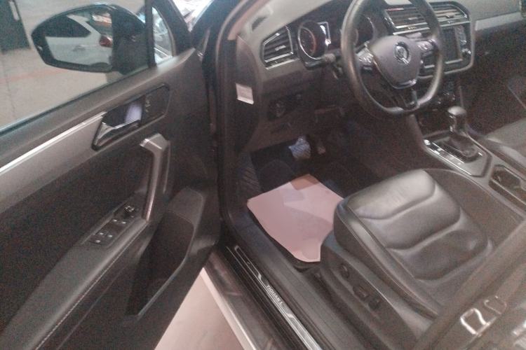 Used Volkswagen Tiguan L 2018 330TSI Automatic Two-Wheel Drive Luxury Edition Driver Seat