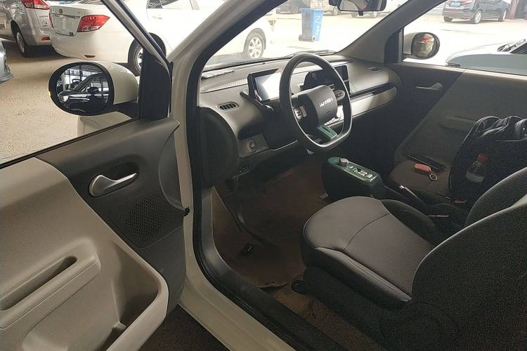 Used CHANGAN Lumin 2022 301km Honey-Sweet Version Interior 3