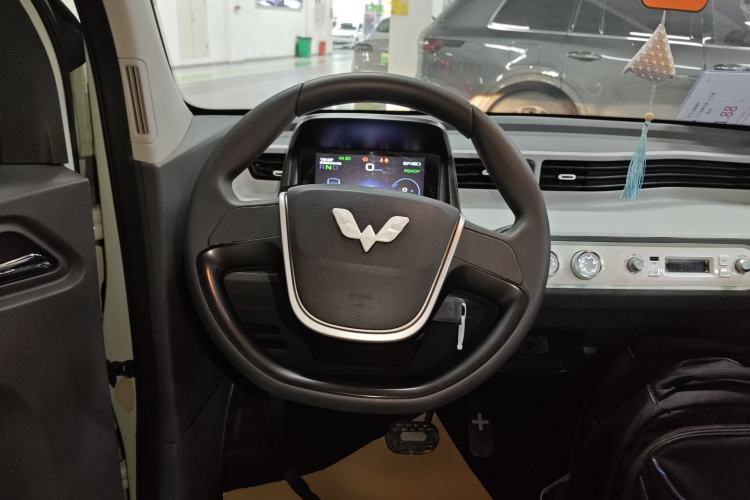 Used Wuling Hongguang MINIEV 2021 Macaron Premium Model – Lithium Iron Phosphate Steering Wheel