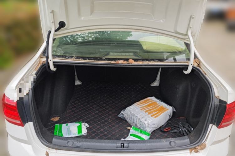 Used Volkswagen Lavida 2017 1.6L Manual Comfort Edition Trunk