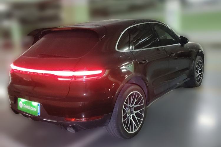 Used Porsche Macan 2020 Macan 2.0T Rear Right 45 Deg