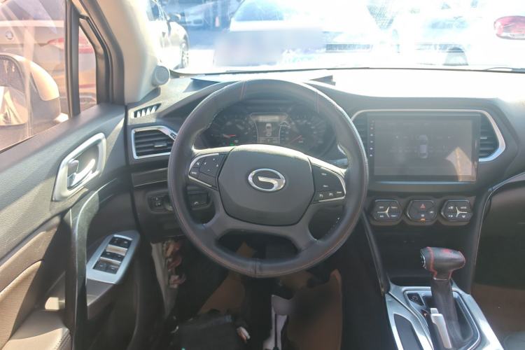 Used GAC Trumpchi GS4 2017 200T G-DCT Two-Wheel Drive Elite Edition Steering Wheel