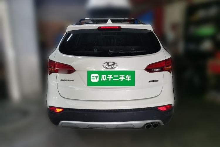 Used Hyundai Santa Fe Classic 2013 Facelift 3.0L 4x4 Comfort Edition with Navigation Euro IV compliant Rear