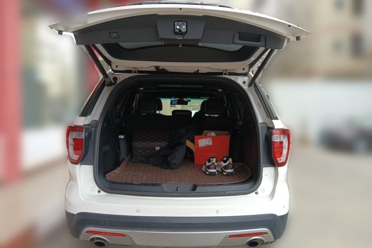 Used Ford Explorer 2016 2.3T Elite Edition Trunk