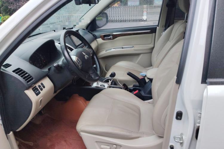 Used Mitsubishi Pajero Sport 2013 3.0L Automatic 4x4 Flagship Edition