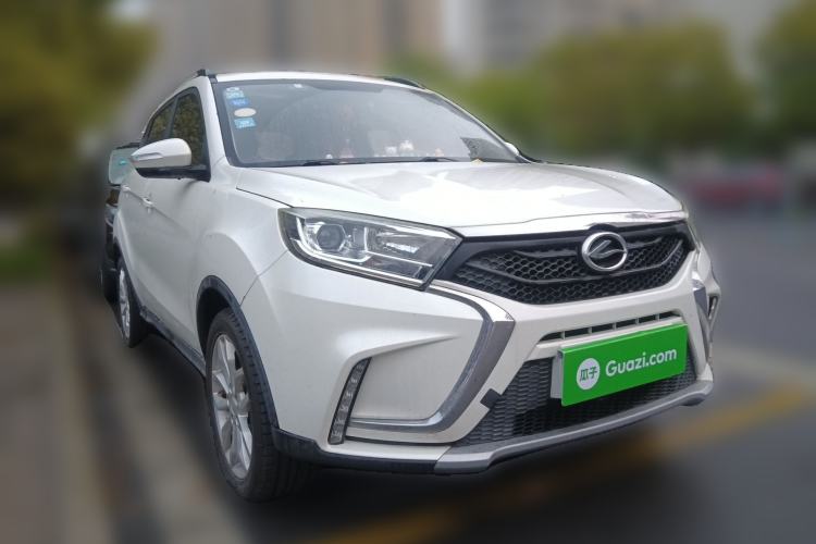 Used Land X2 2017 1.6L Automatic Platinum Edition Front Right 45 Deg