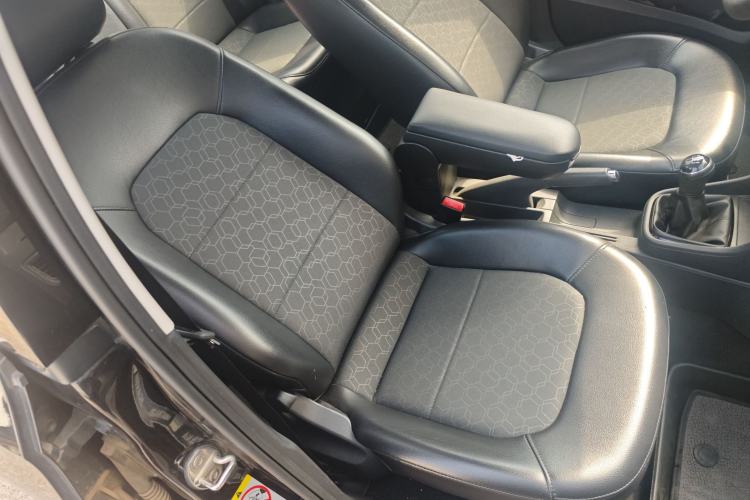 Used Volkswagen Santana 2015 1.6L Manual Comfort Edition