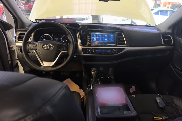 Used Toyota Highlander 2017 2.0T Four-Wheel Drive Luxury Edition 7 Seats