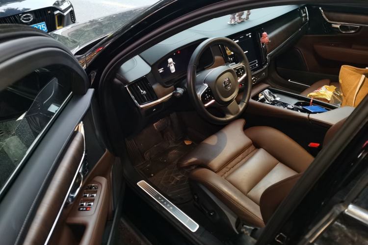 Used Volvo S90 2024 B5 Zhiyuan Luxury Edition