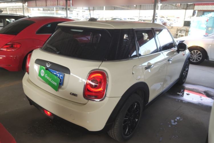 Used MINI 2018 1.5T ONE Five-Door Edition Rear Right 45 Deg