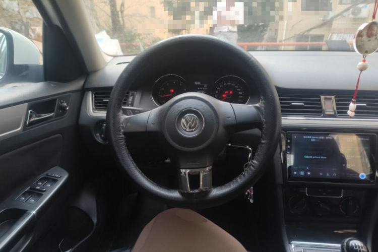 Used Volkswagen Bora 2014 1.6L Manual Fashion Edition Steering Wheel