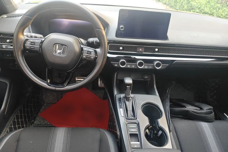 Used Honda Civic 2023 HATCHBACK 240TURBO CVT Extreme Edition Center Console
