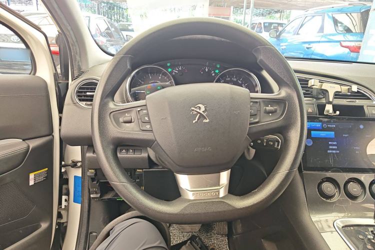 Used Peugeot 3008 2018 2.0L Automatic Classic Edition