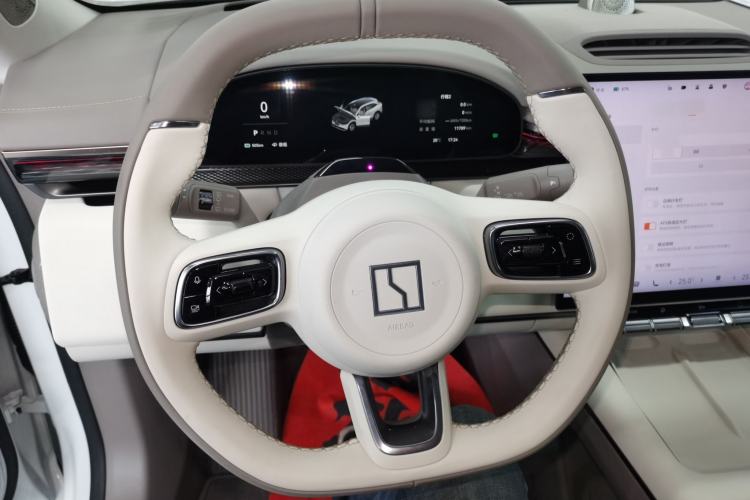 Used Zeekr 7X 2025 100 kWh Long-Range Rear-Wheel Drive with Intelligent Driving Features
